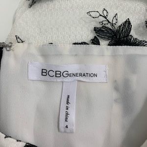 BCBG BLACK & WHITE LACE COCKTAIL DRESS